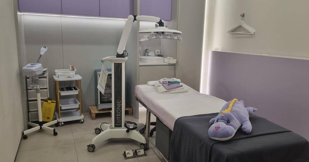 Somethinc Aesthetic Clinic Kelapa Gading - Popmama.com/Sania Chandra